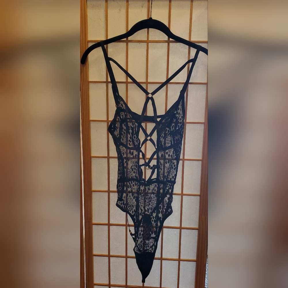 VS cami/bodysuit